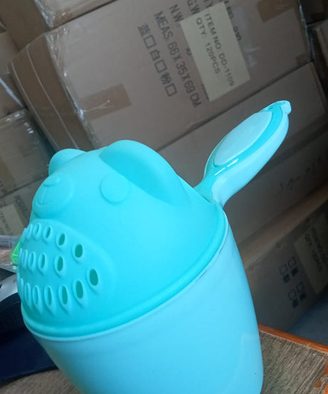 Baby Shampoo Shower Cup Safe Soft Bathing Water Scorpion Baby Bath Tumbler Hair Washing Mug Rainer