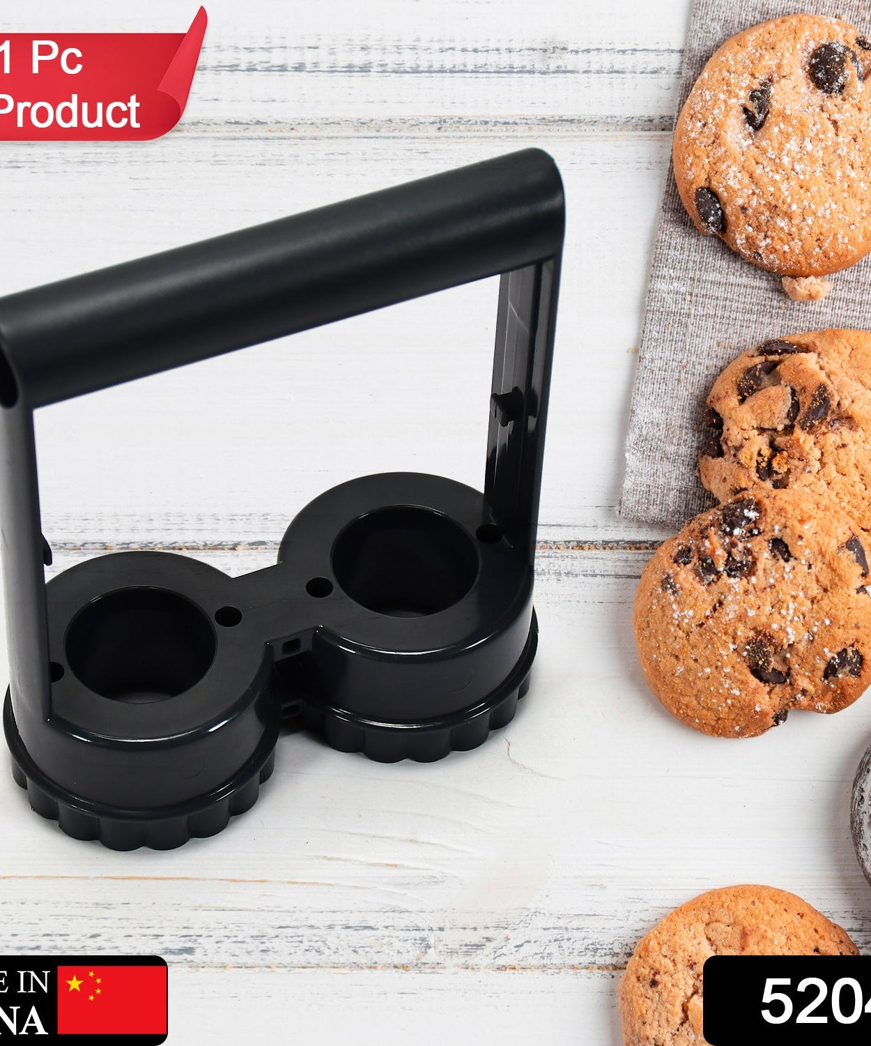 Fancy cookie cutter with scalloped edges, plastic handle