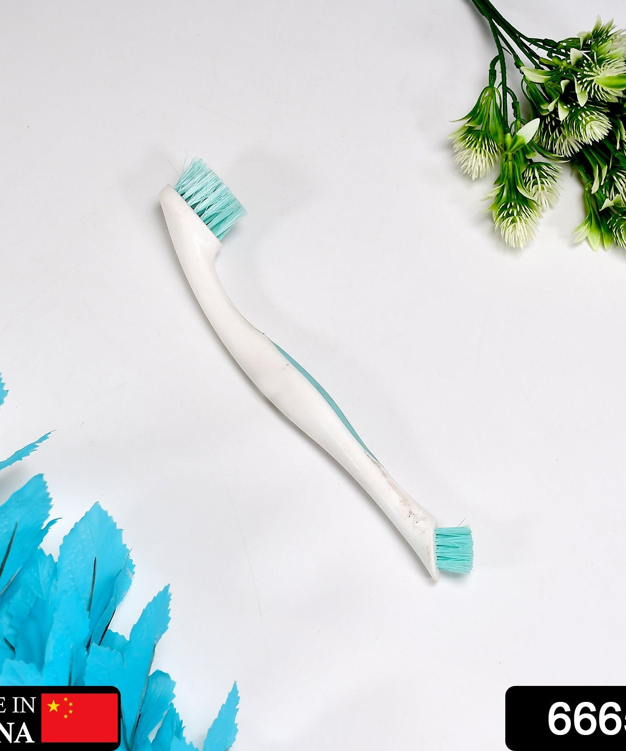 Multipurpose 2 side brush for home and kitchen use.