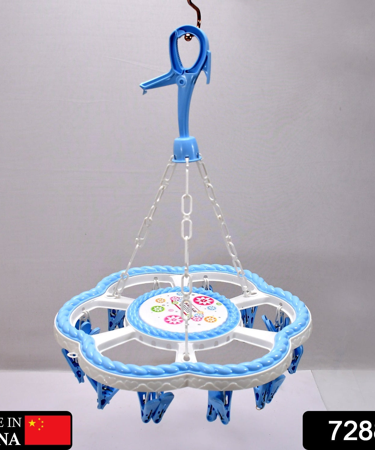 Plastic hanger with 24 clips for flowers