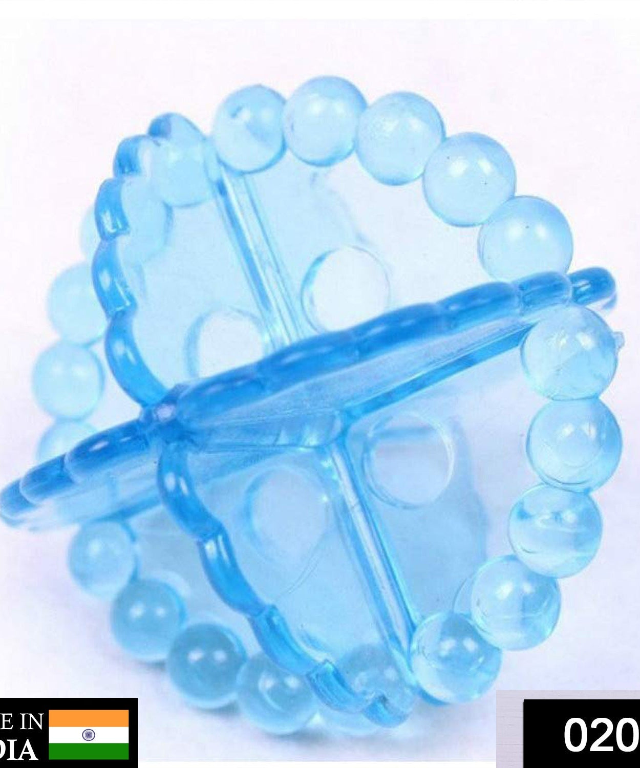 Pack of 4 washing balls, no detergent needed