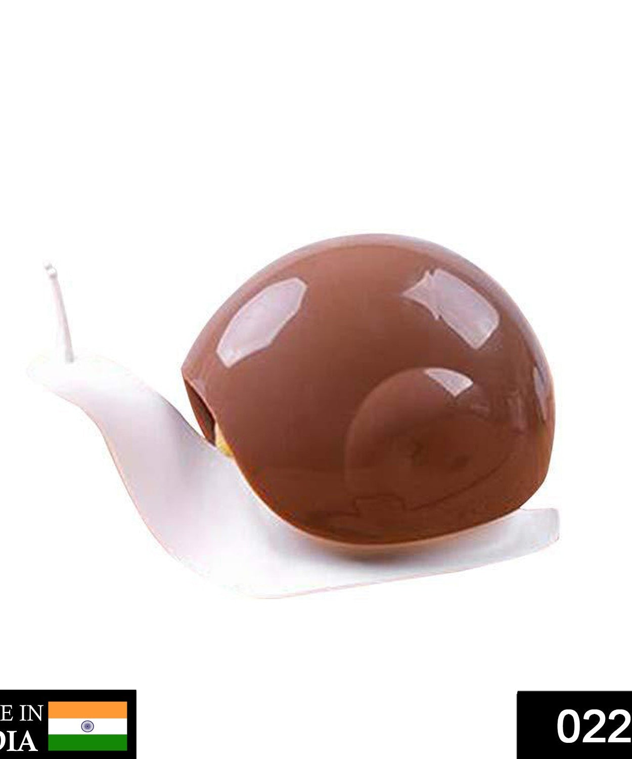 Snail-shaped soap dispenser, portable design for convenience.