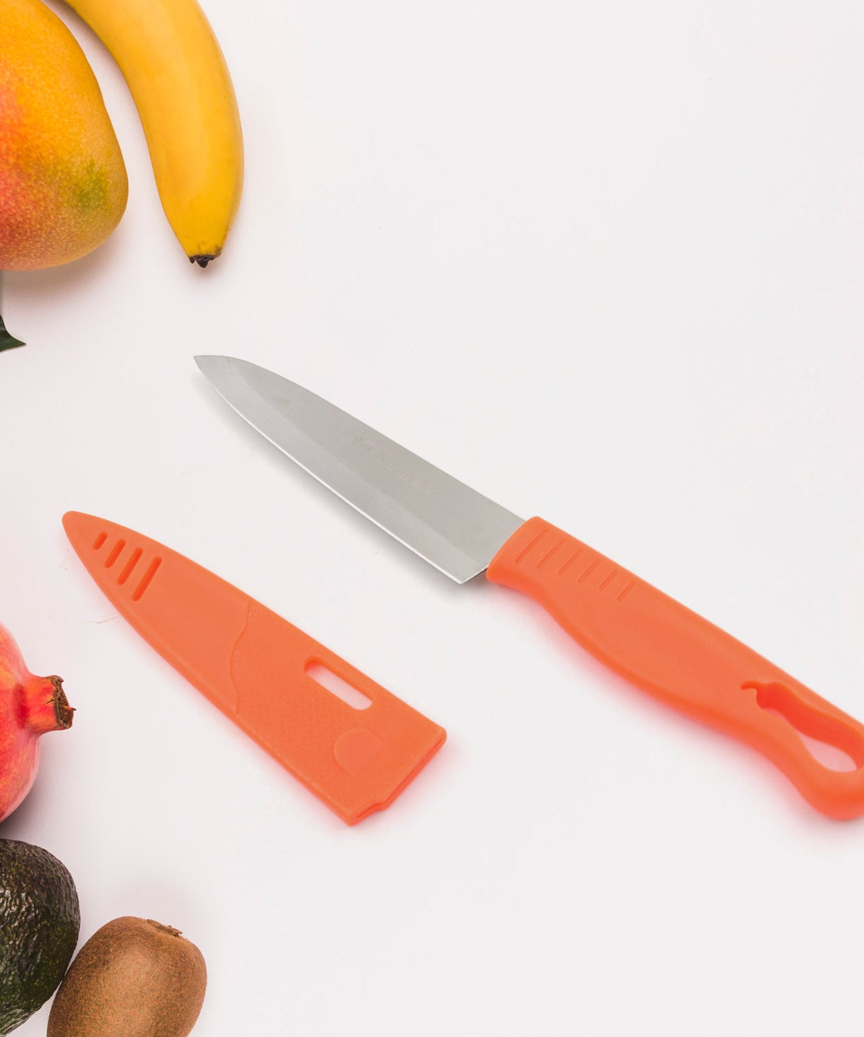 High-quality stainless steel knife with ergonomic handle and blade cover