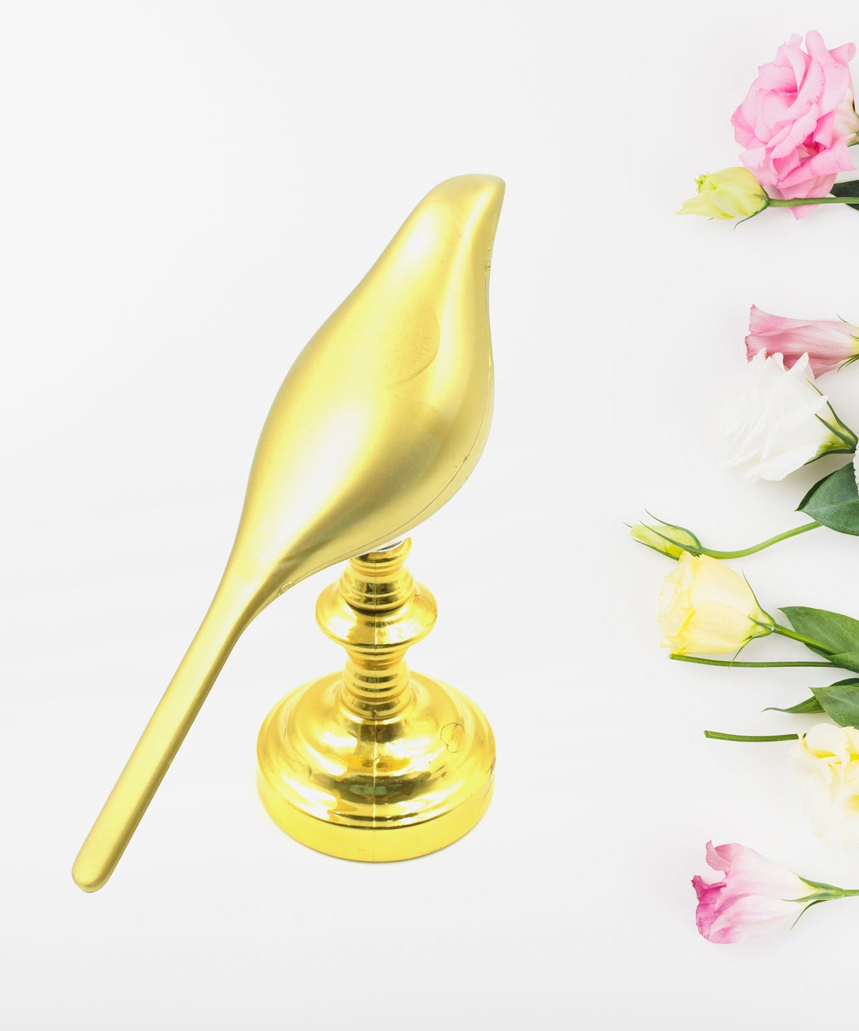 LED lamp with crystal base for soft light and energy savings