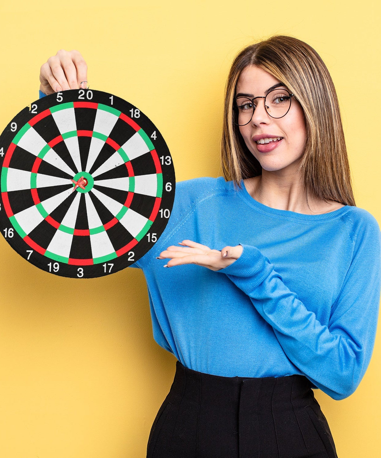 Dart board with scoring areas