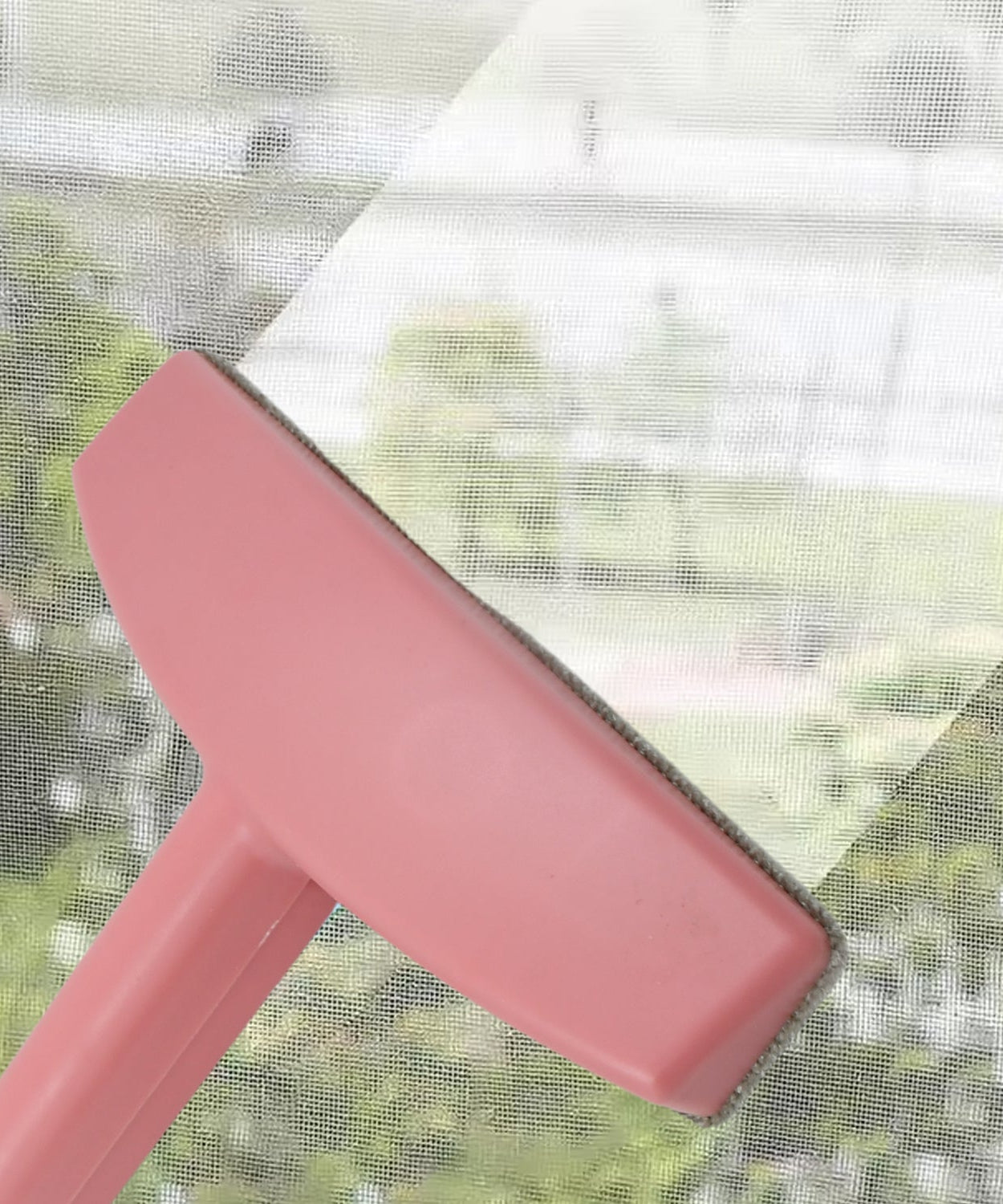 Glass cleaner wiper for windows, ideal for glazed surfaces.