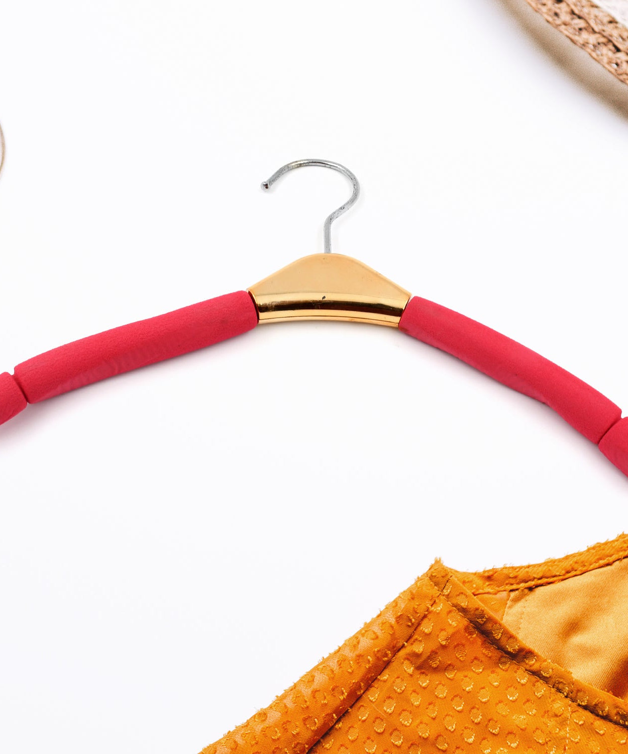 Solid Sponge Hanger Non-Slip Hanger (B Grade / 1 Pc)