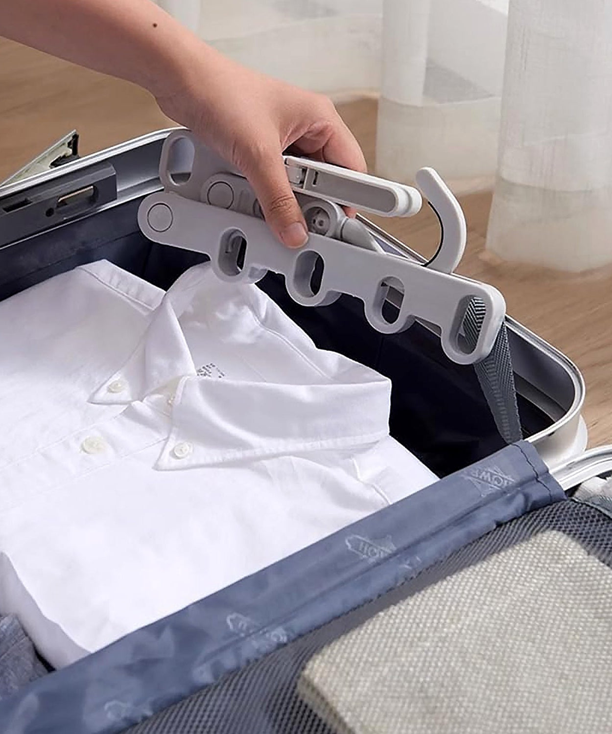 5-Hole Foldable Clothes Hanger – Robust, Space-Saving Travel Rack