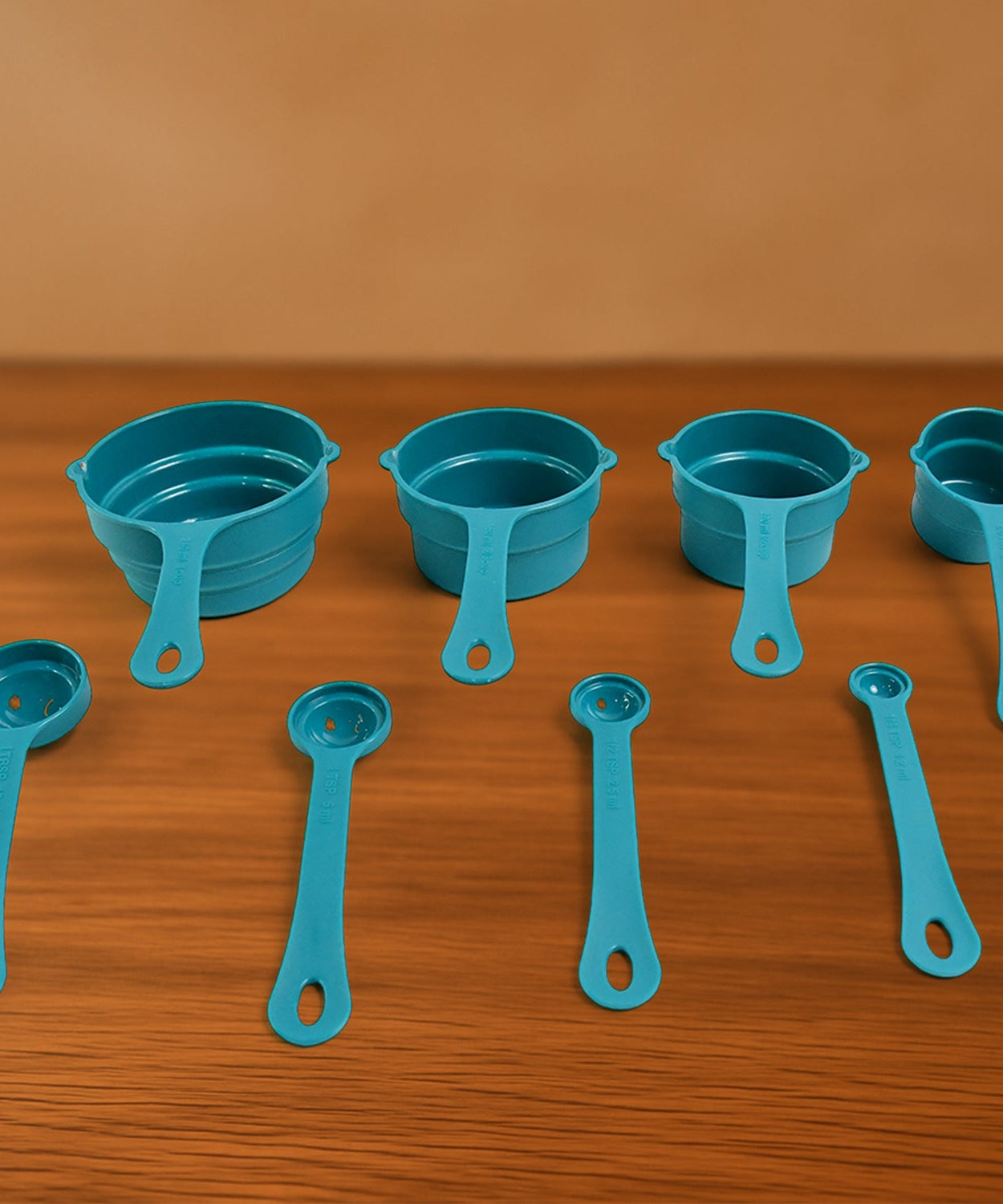 Apex 8-Piece Measuring Spoons and Cups Set