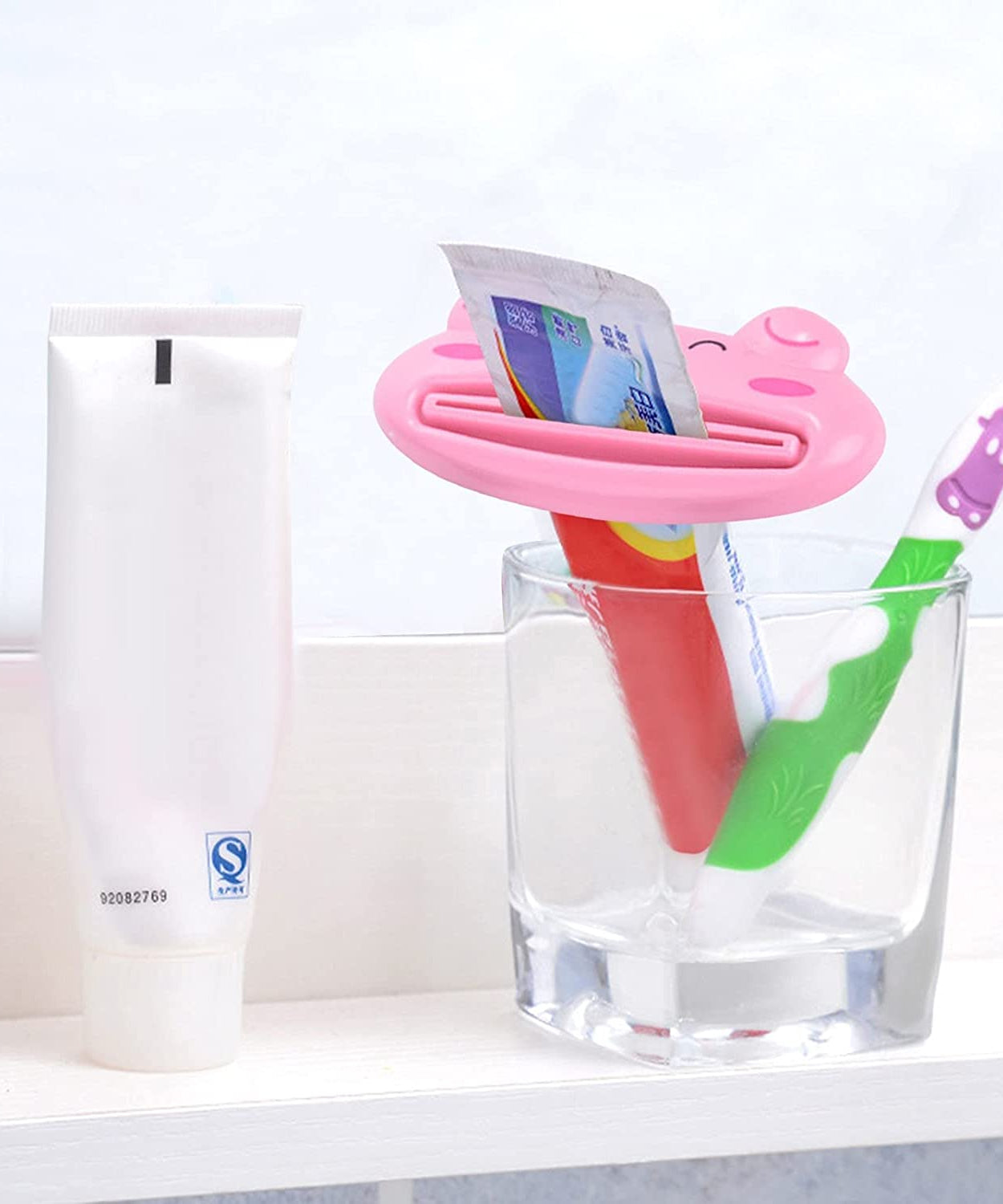 Multifunctional lapdesk