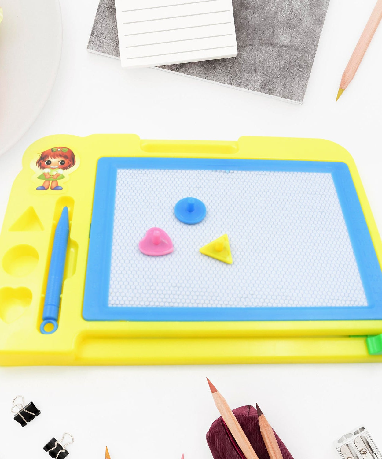 Children Magic Slate Pen Doodle Pad Erasable Drawing Easy Reading Writing Learning Graffiti Board Kids Gift Toy Magnetic Painting Sketch Pad for Baby Children (1 Pc Mix Color)