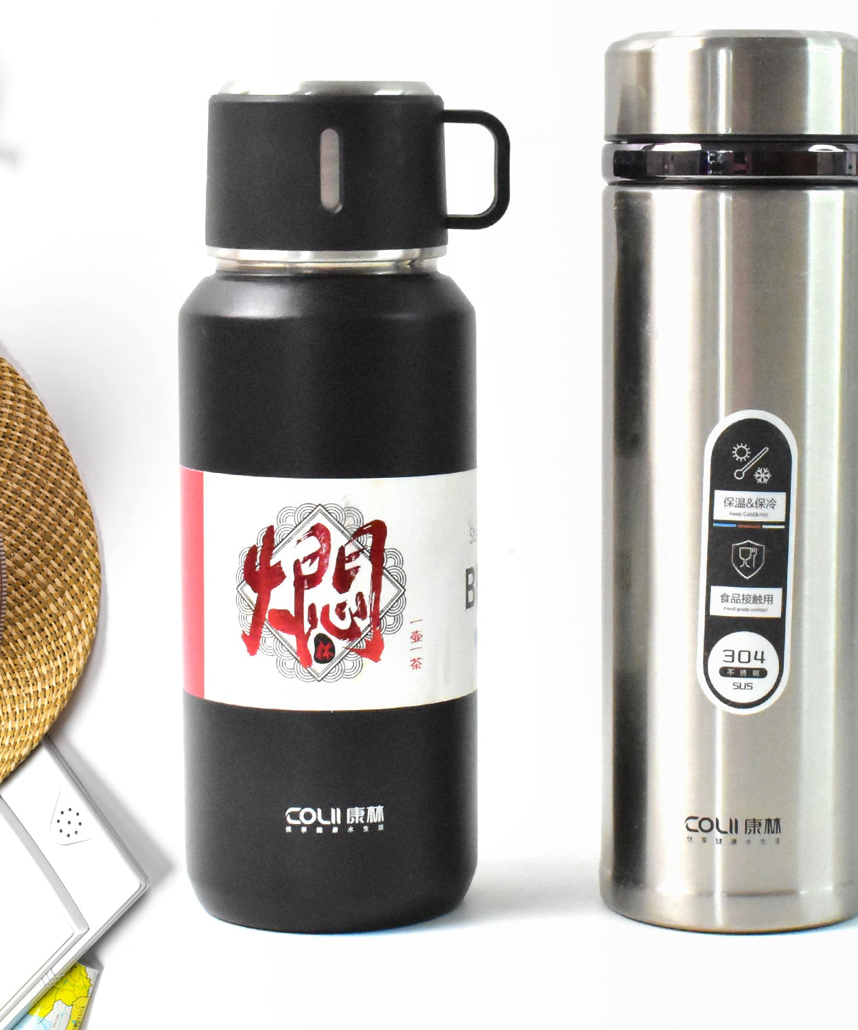 Stainless Steel Vacuum Insulated Water Bottle – 900ML Approx, Leak-Proof, Wide Mouth with Hanging Strap (Mix Color)