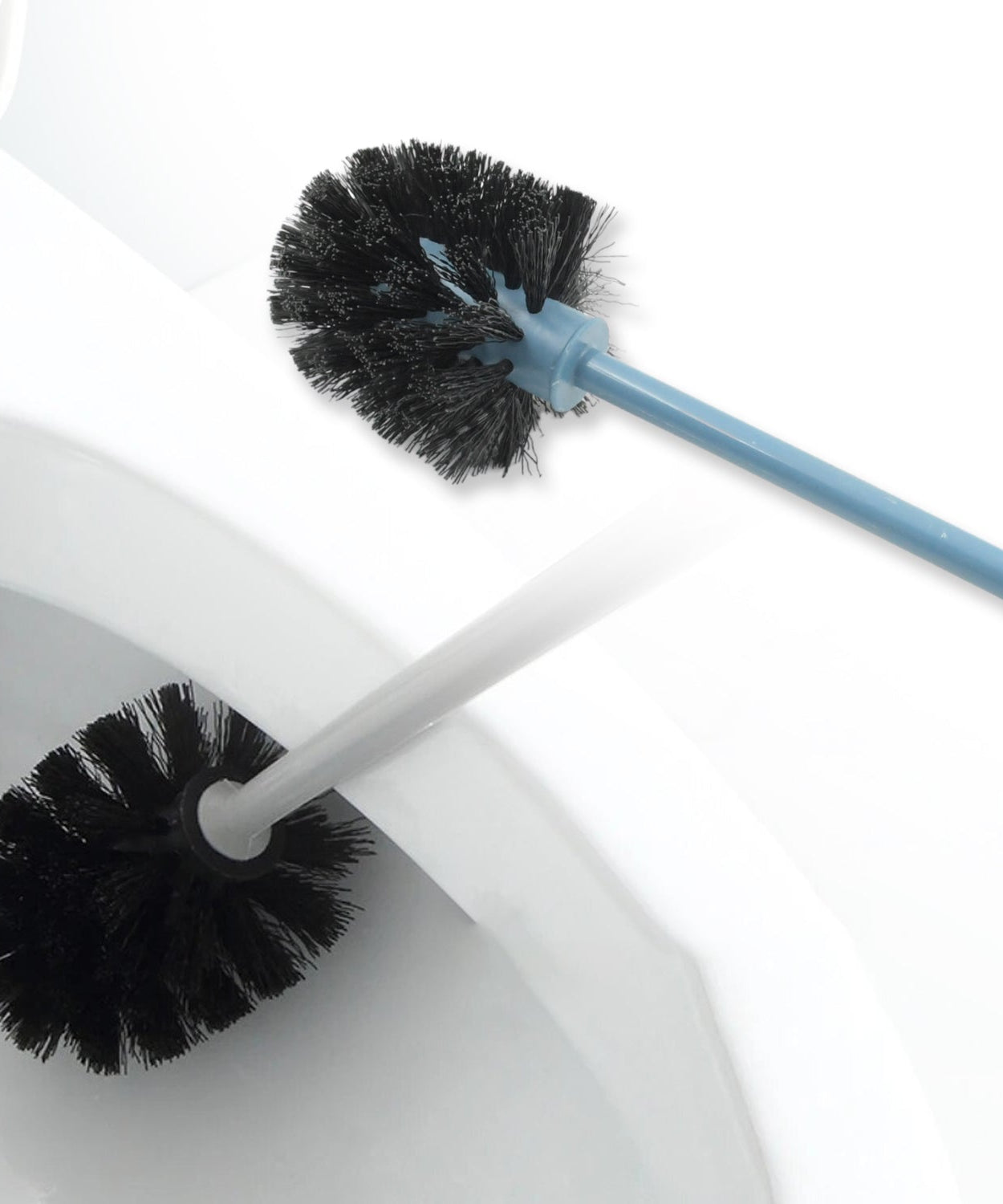 Compact round toilet brush for bathroom hygiene