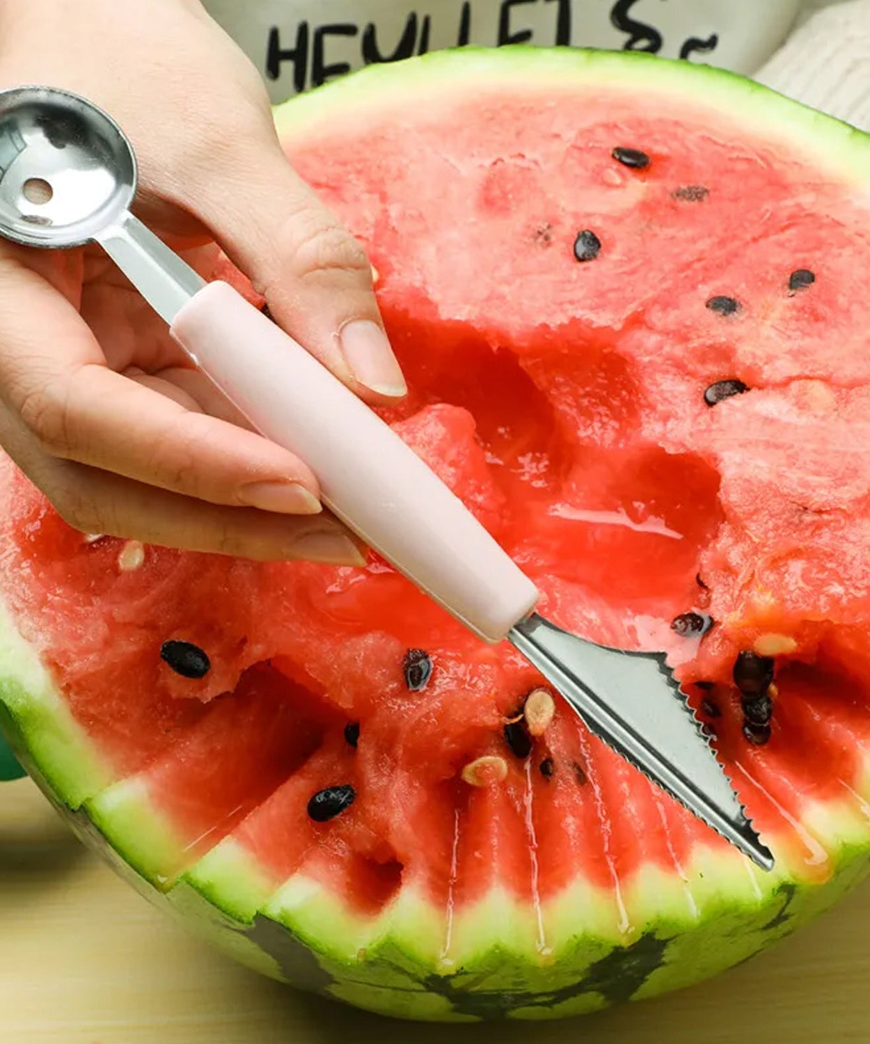 Carving knife and peeler set