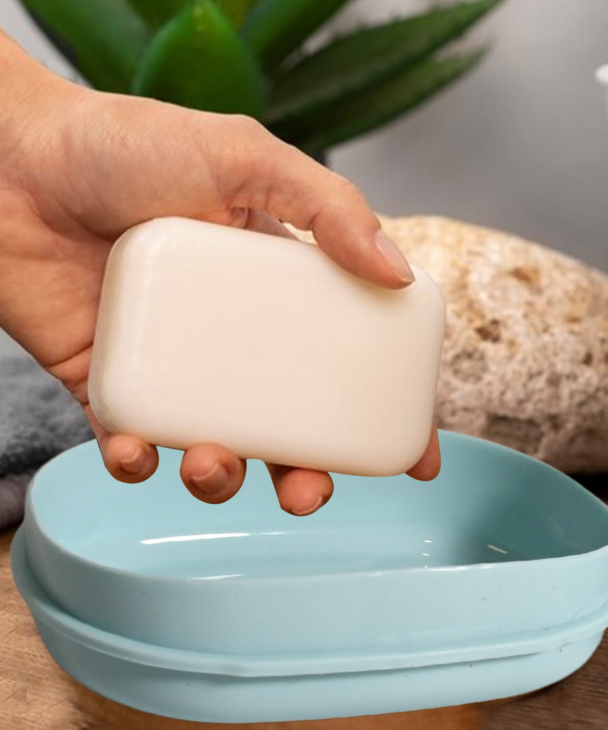 Soap Container, Soap Box Household Kitchen and Bathroom Can Use PP Material Drain Box, Soap Dish, for Bathroom Shower Home Outdoor Camping ,Sabudani (1 Pc)