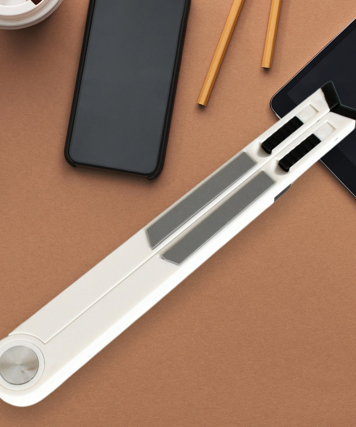 Foldable tablet holder