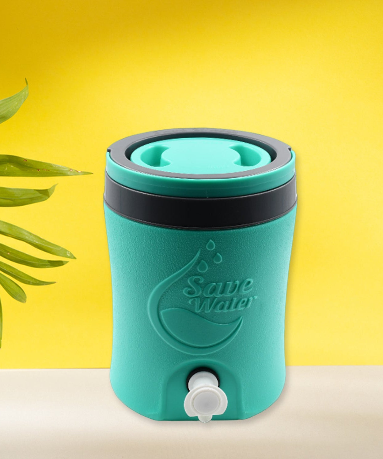 3.5L insulated water jug with tap, perfect for traveling