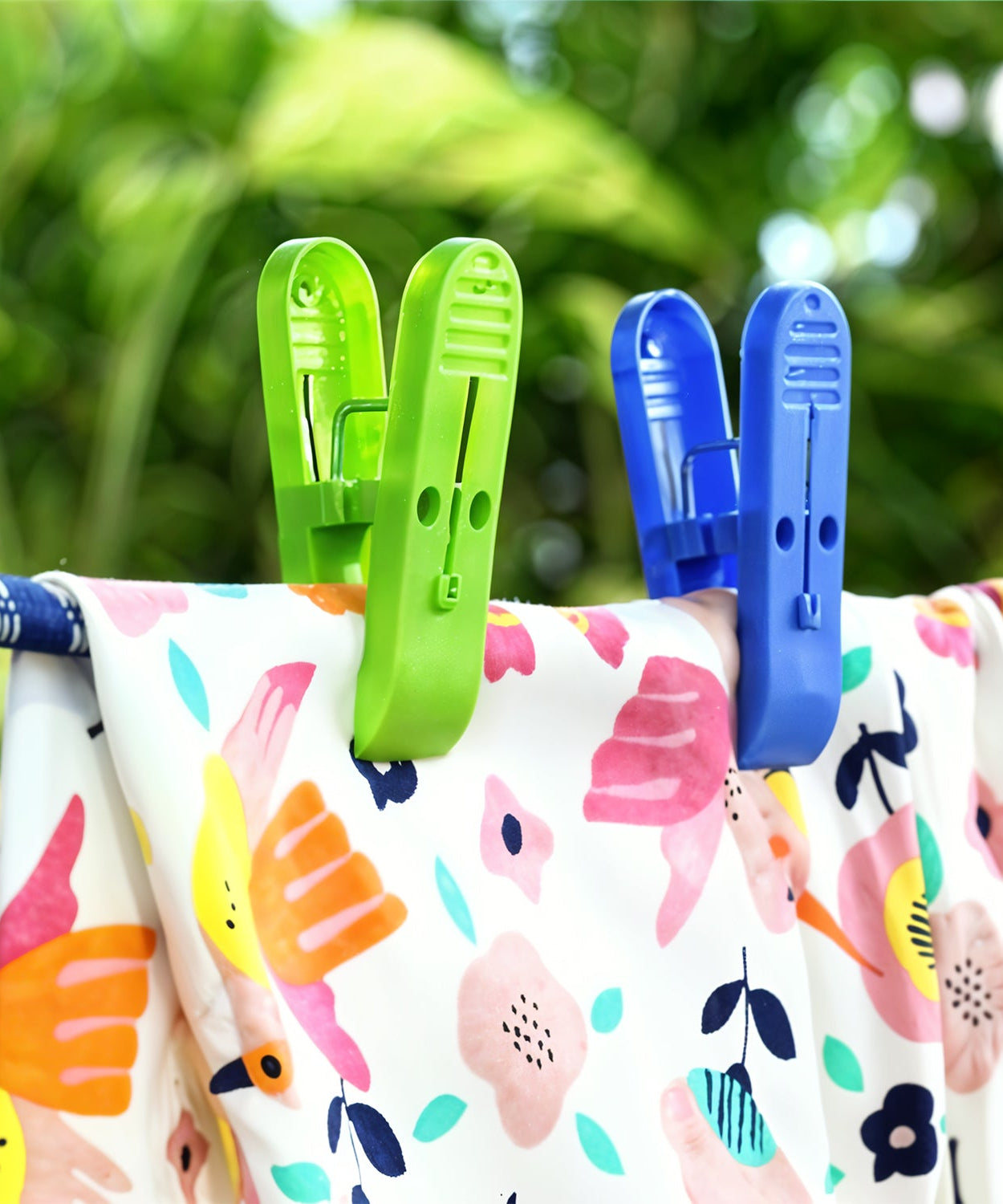 Plastic Cloth Clips for cloth Dying cloth clips (multicolour)