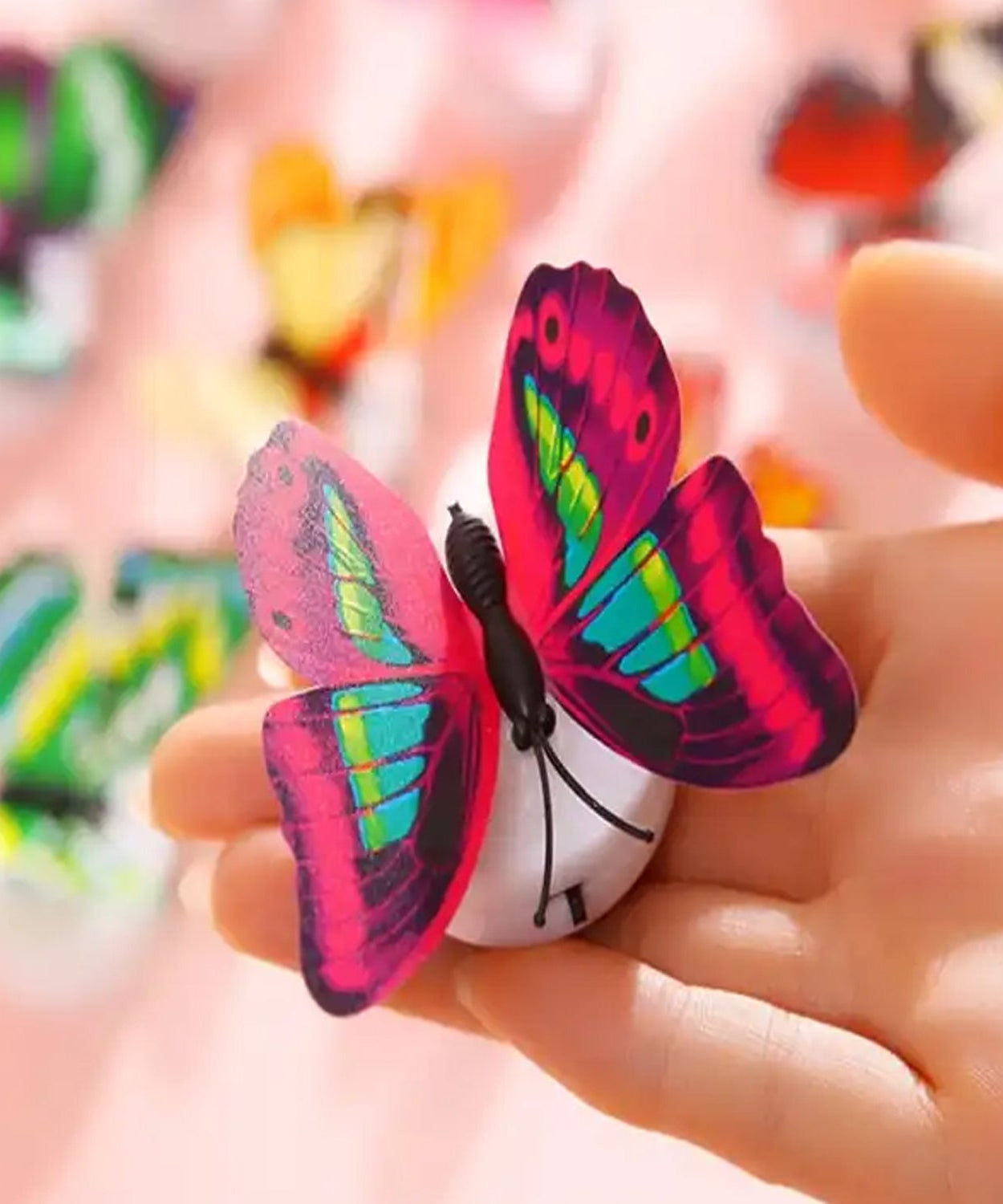 Butterfly night lamp with 3D effect.