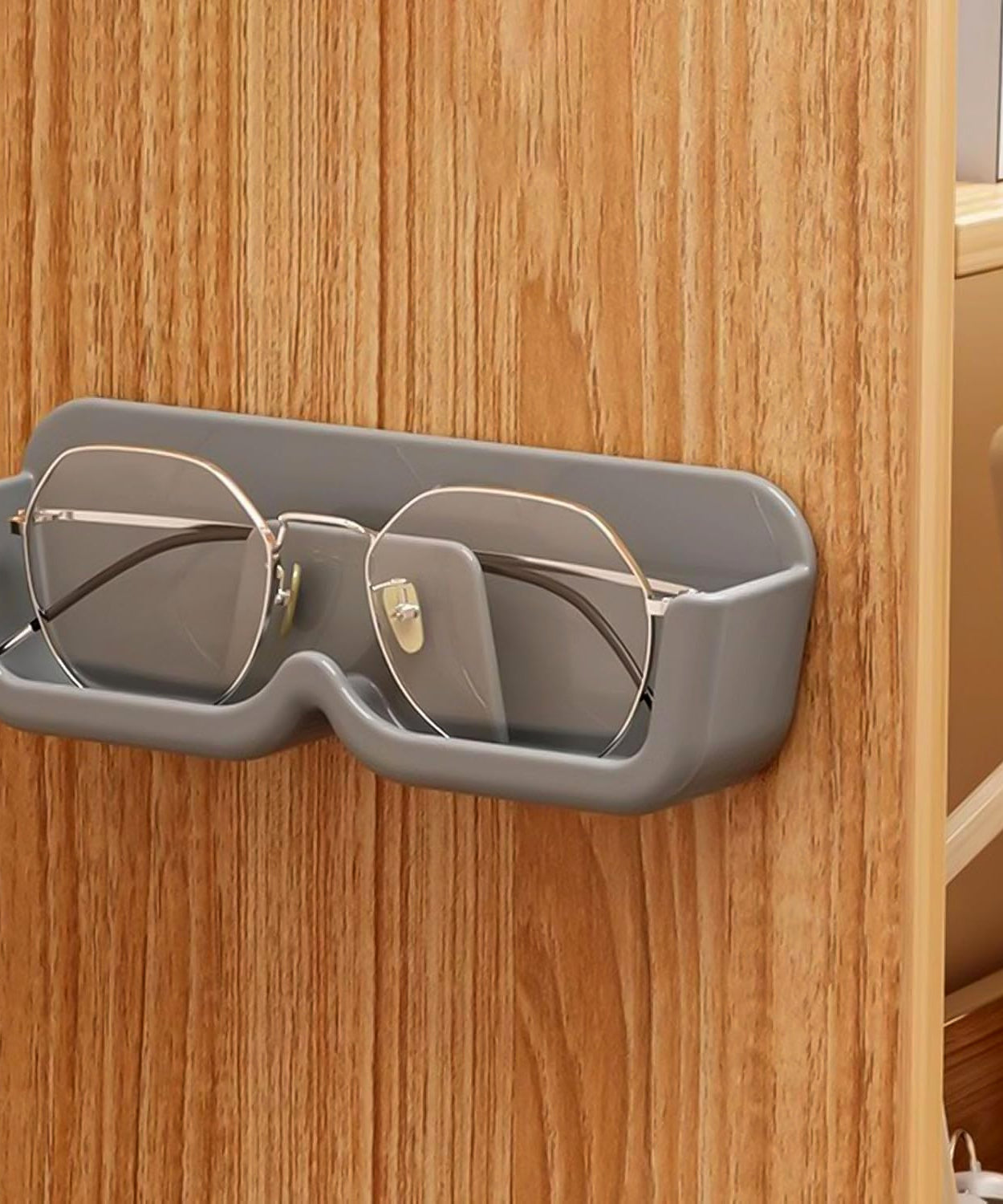 Compact Eyewear Display