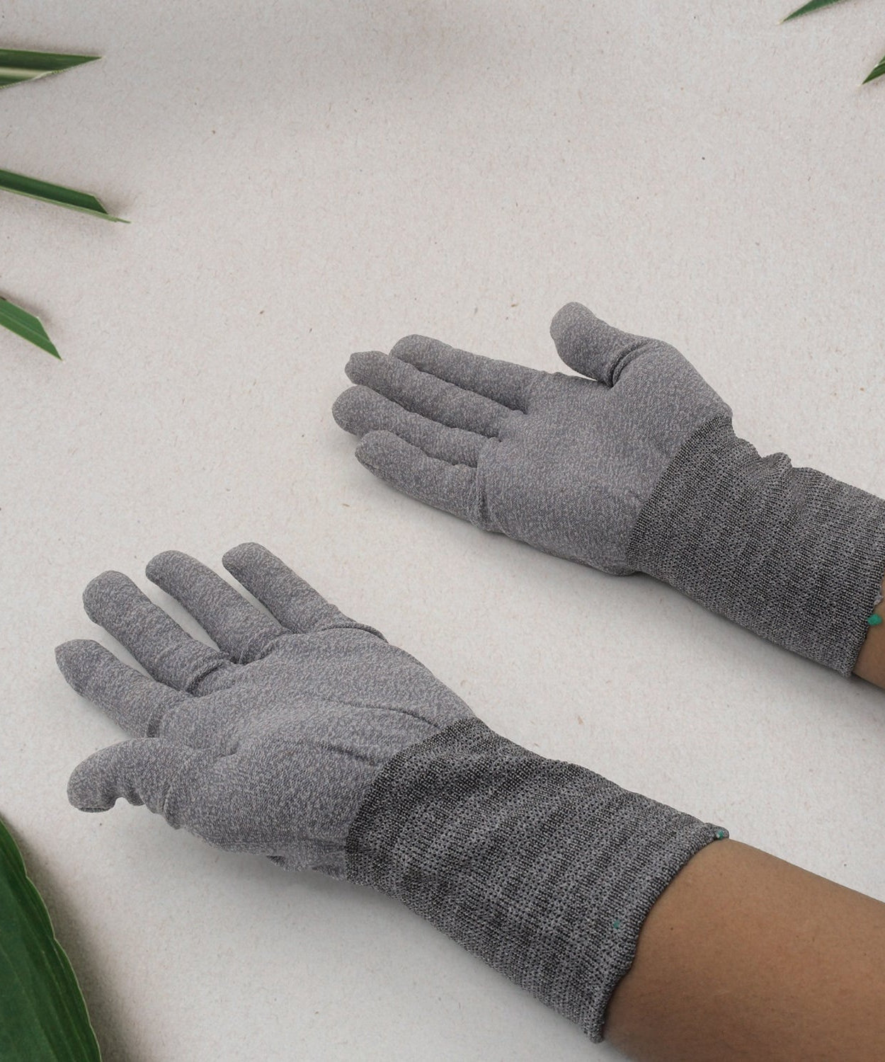 High performance cut resistant gloves