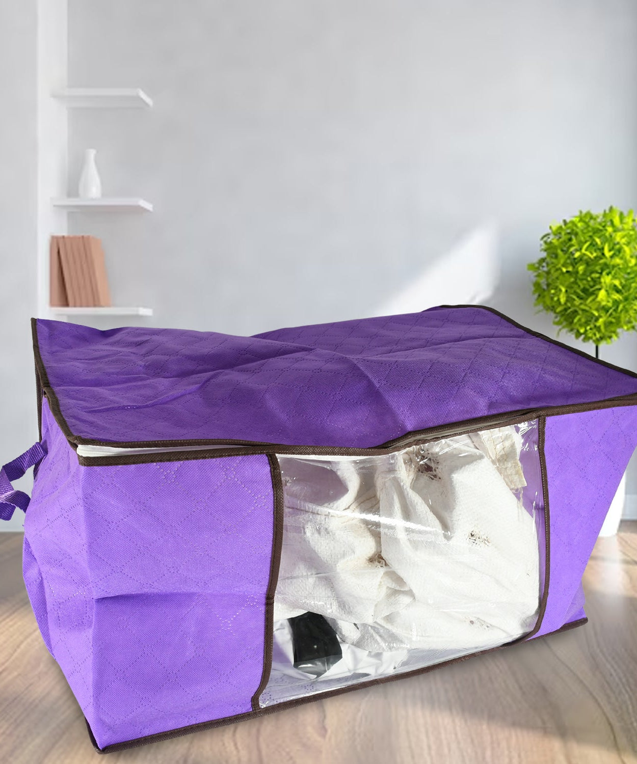 Clothing storage bag with zipper, non-woven storage bag for storing the clothes and sarees.