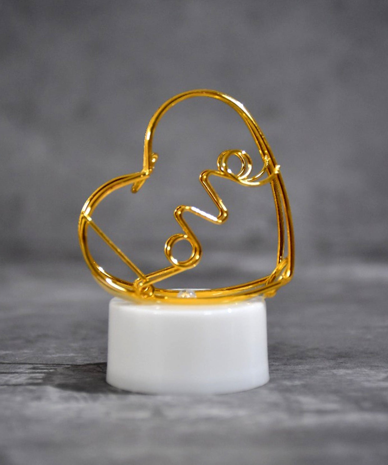 Flameless heart candles for parties.