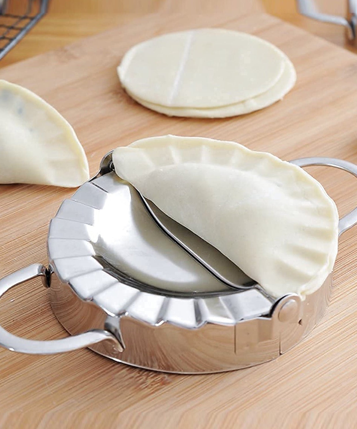 Dumpling dough cutter tool