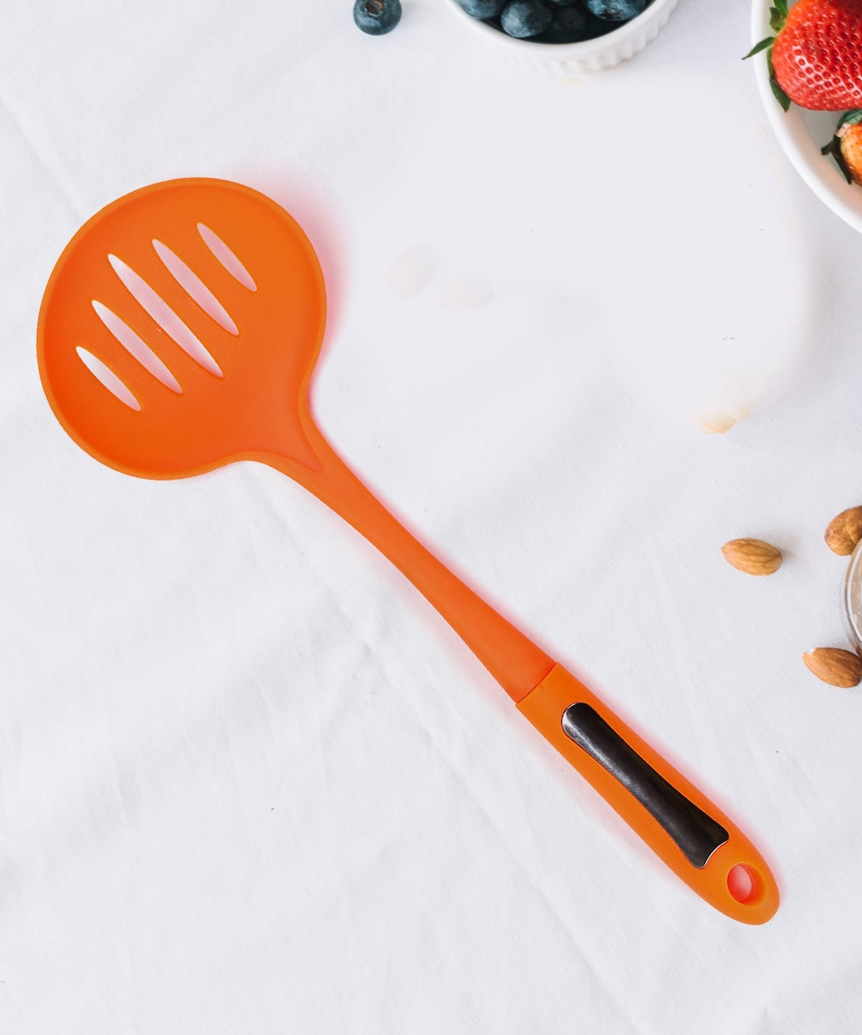 Large nylon colander for kitchen use