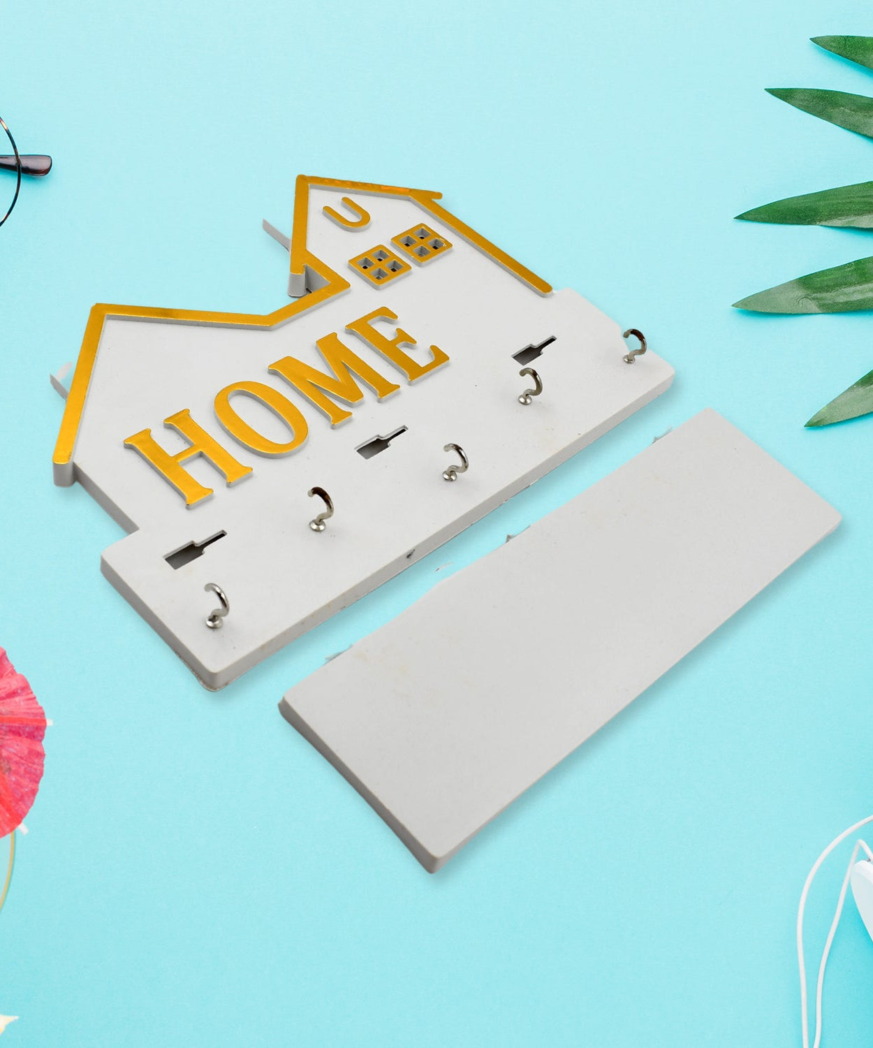 Elegant antique key holder for wall mounting