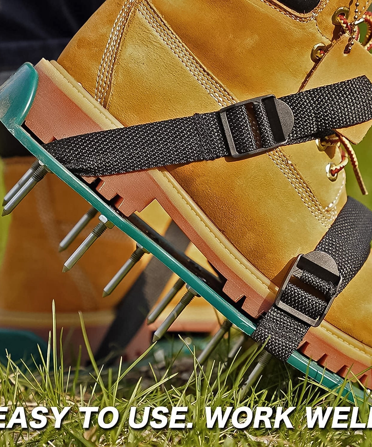 Lawn Aerator Spiked Sandals – Green Studded Garden Grass Shoes (1 Pair)