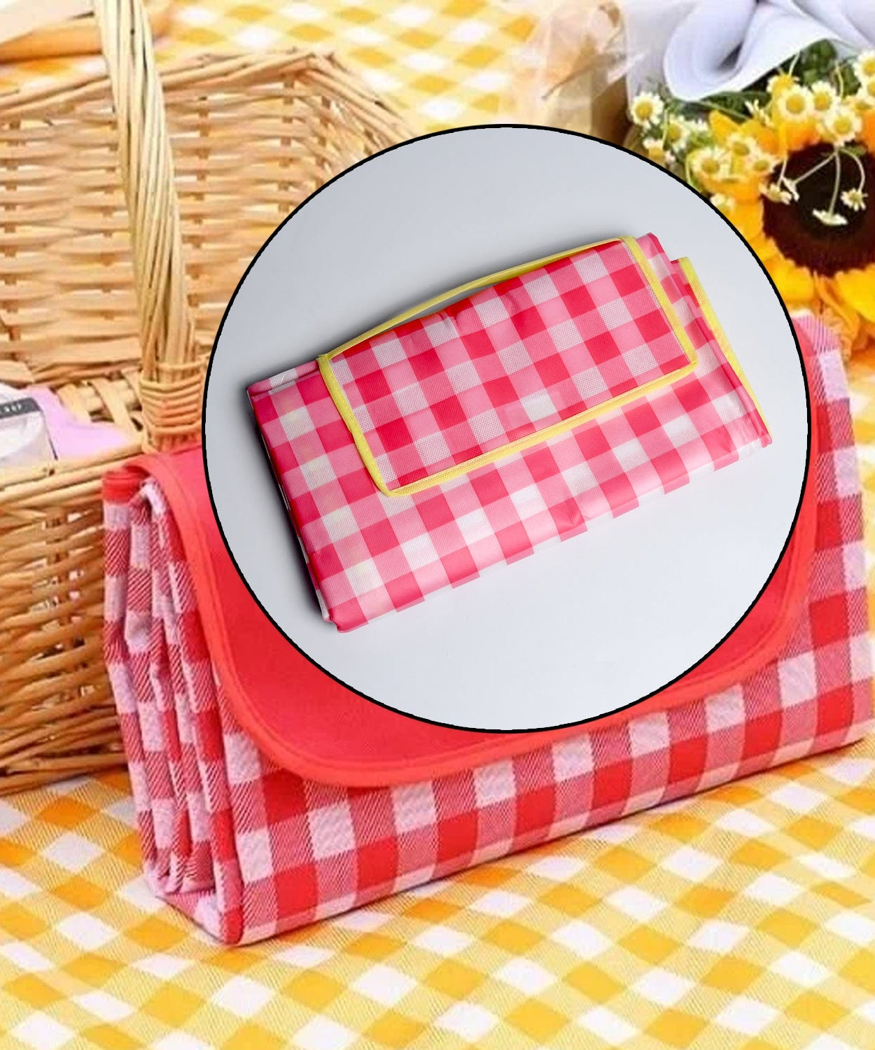 Foldable picnic blanket for beach or camping