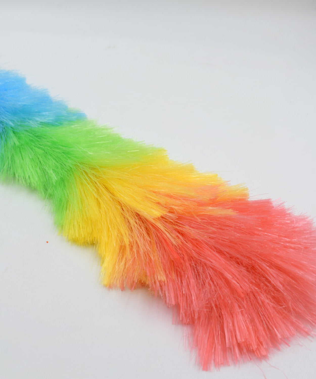 Multipurpose duster with static microfiber for efficient cleaning