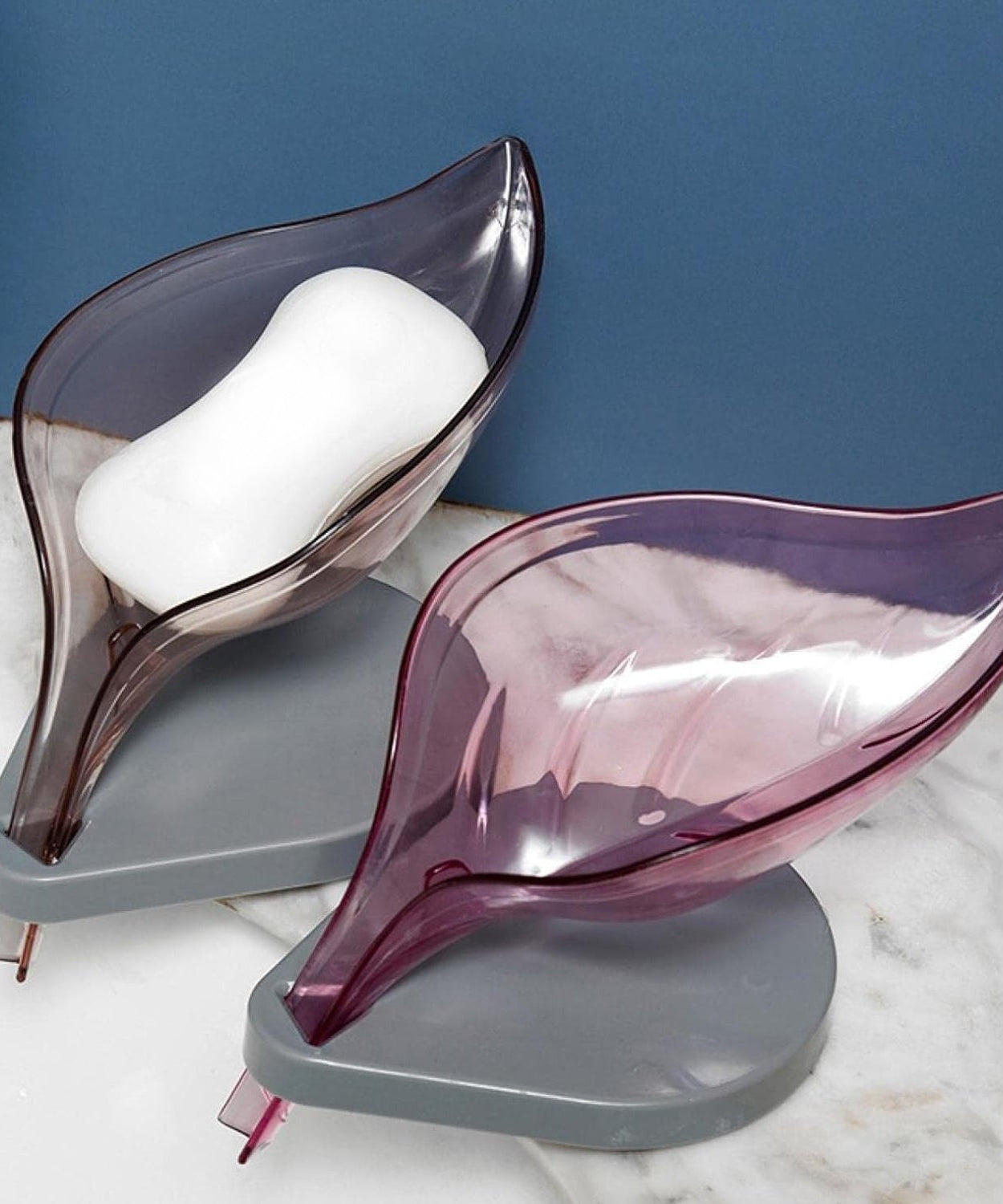 Self-draining leaf soap tray with suction for easy use