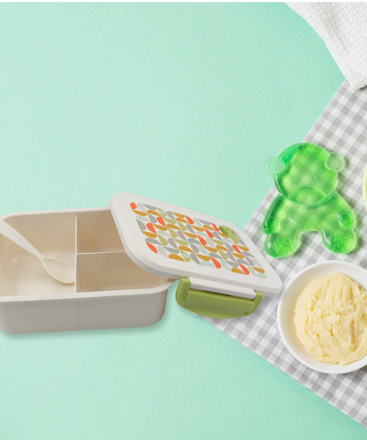 Leak-proof lunch box with separate compartments and spoon for meals