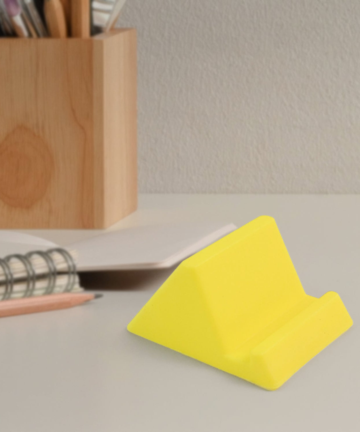 Compact Plastic Mobile Phone Holder Stand (1 Pc & Mix Color)