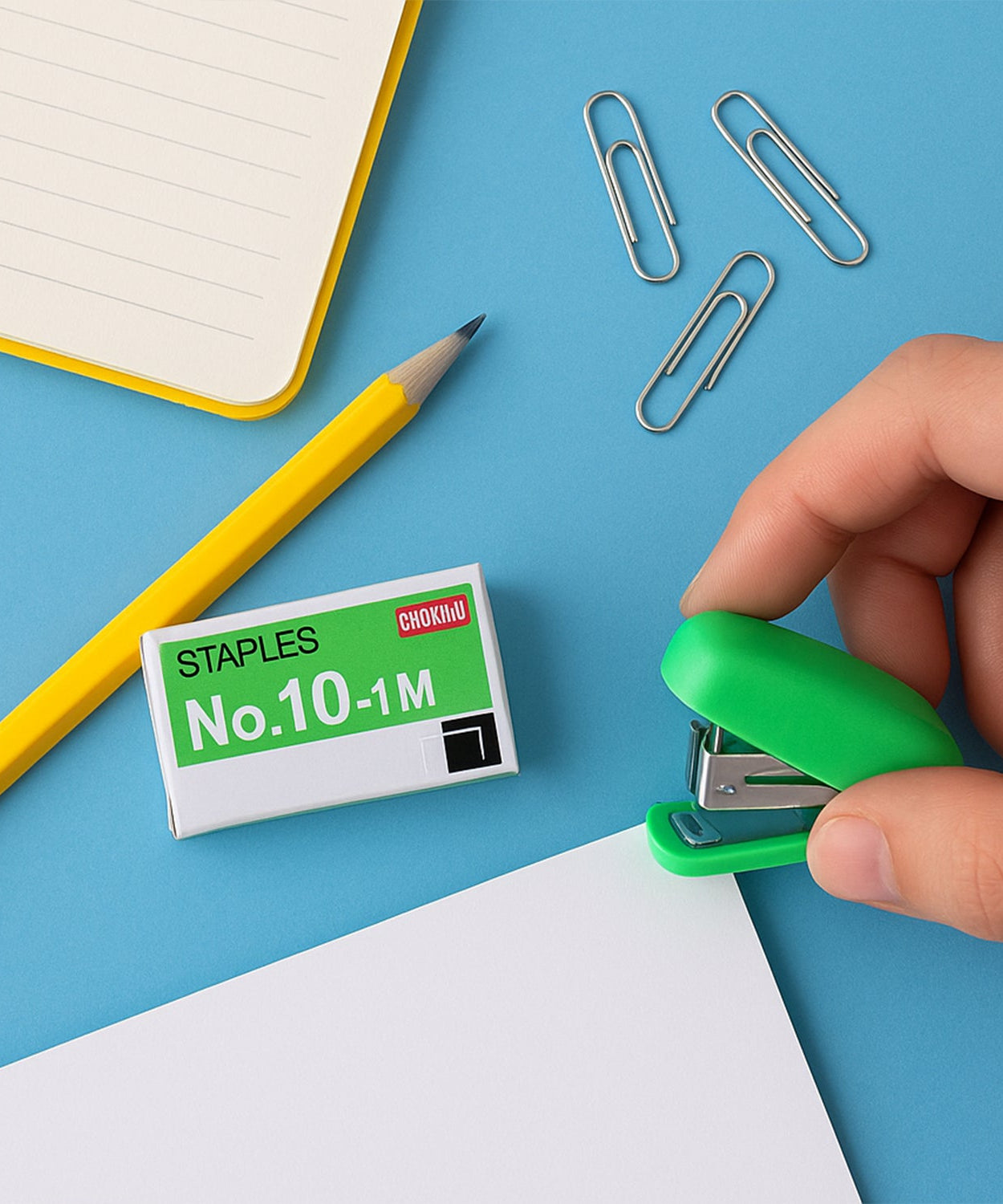 Mini Stapler with 1 Strip of Staples (1 Set)