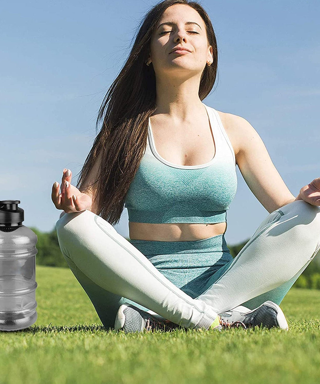 1.5L sports bottle with mixer for easy hydration