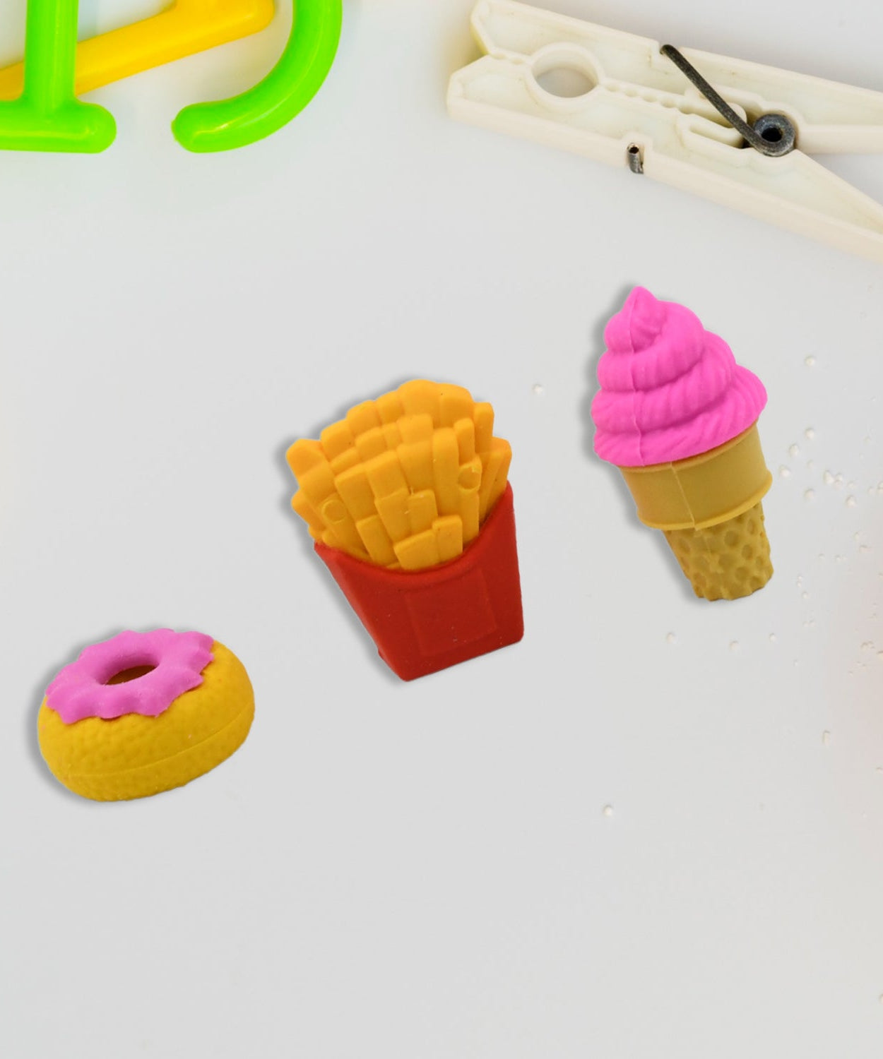 3D Food Fancy & Colorful Erasers – Cute Novelty Eraser Set for Kids & School Prize (1 Set / Mix Design & Color)