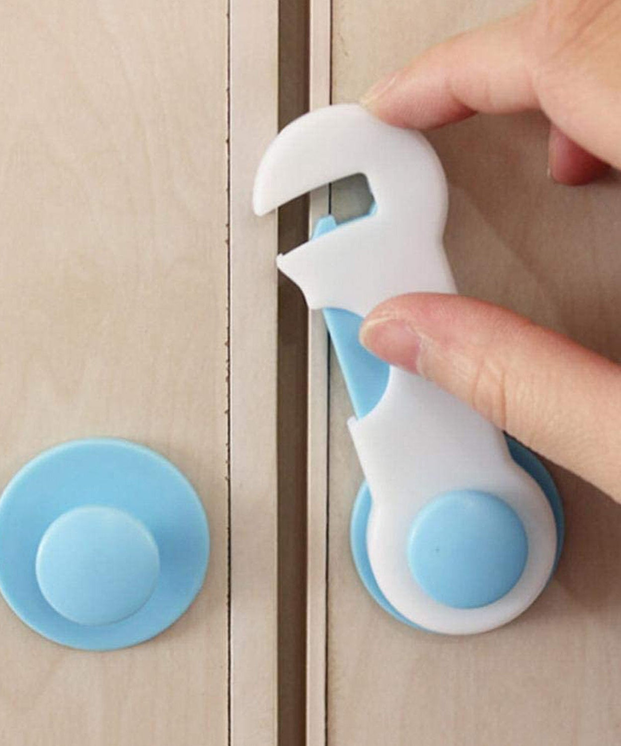 Safety lock for refrigerator