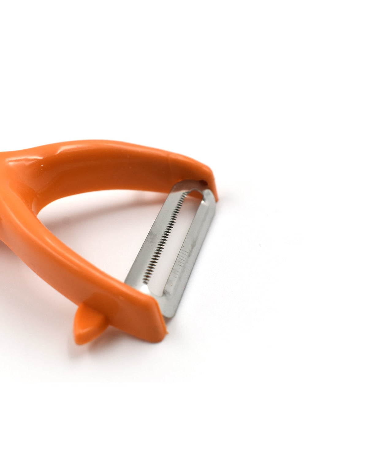 Practical peeler for peeling fruits and vegetables with ease.