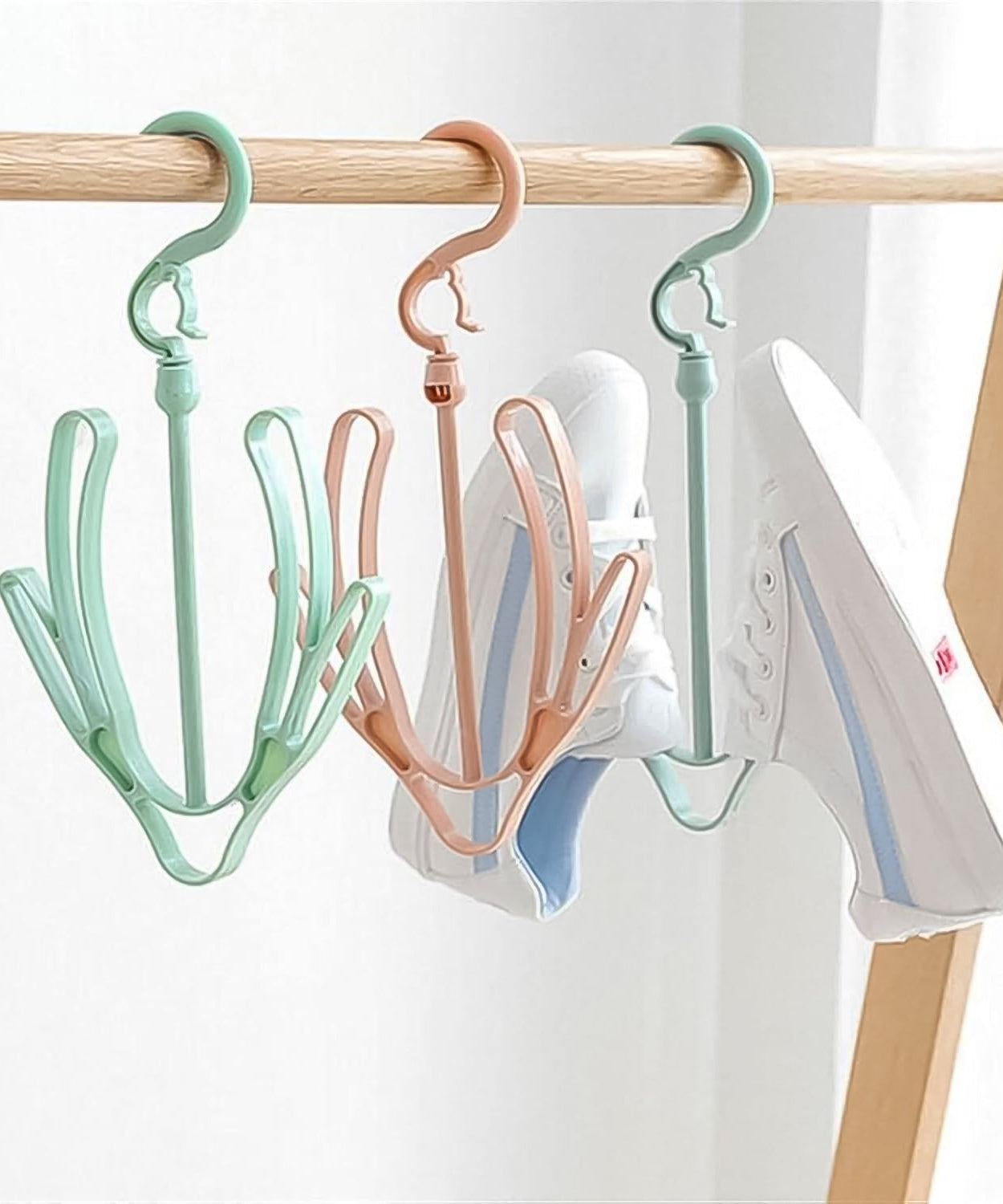 Rotatable Shoe Hanging Racks