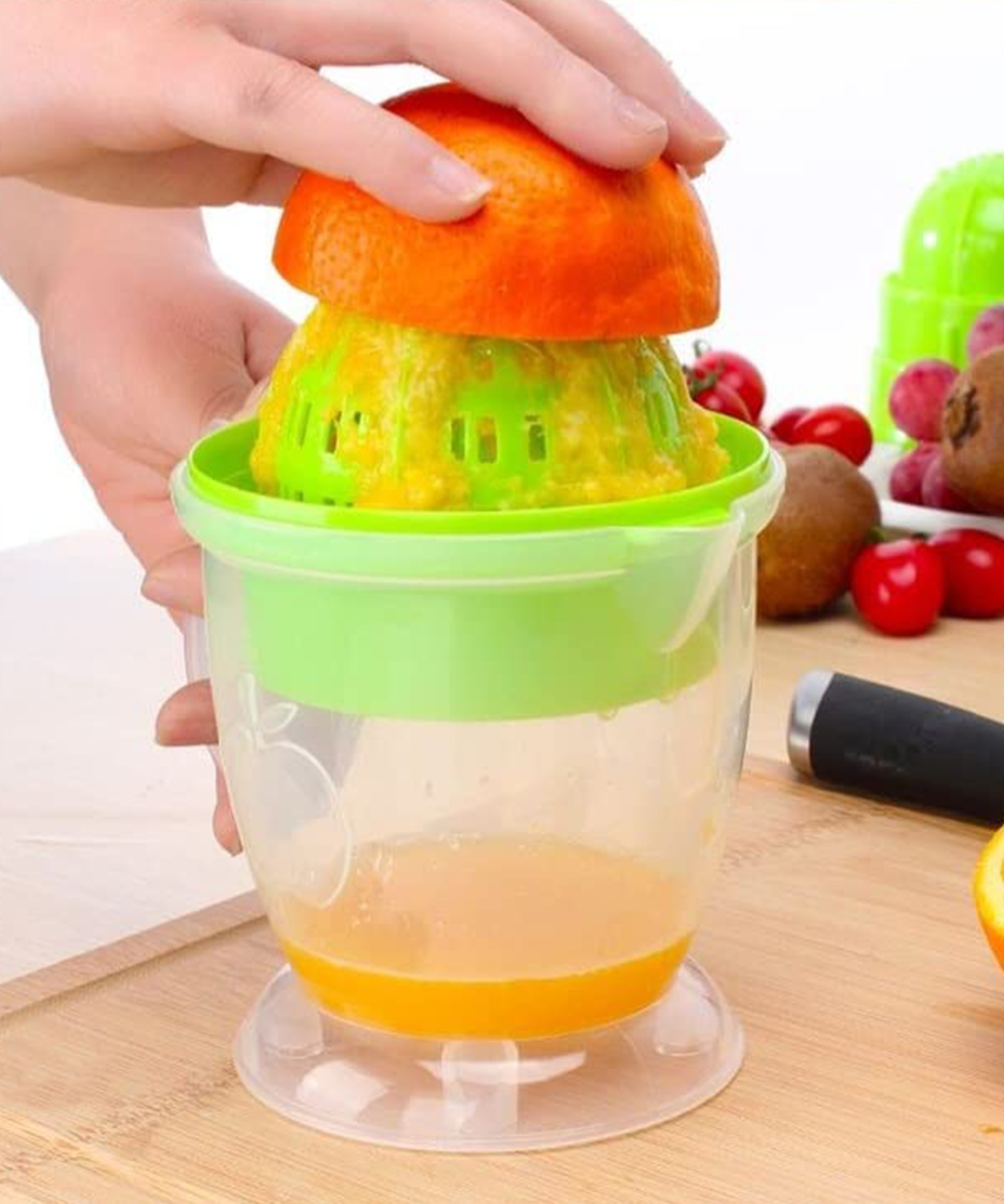 Plastic Manual Orange/Sweet Lime Juicer Squeezer