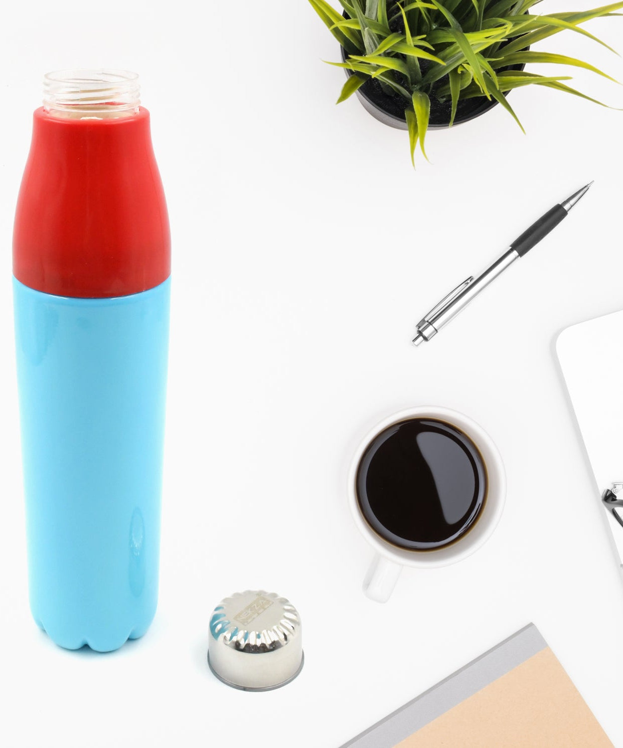 Durable 800ml bottle for school or sports