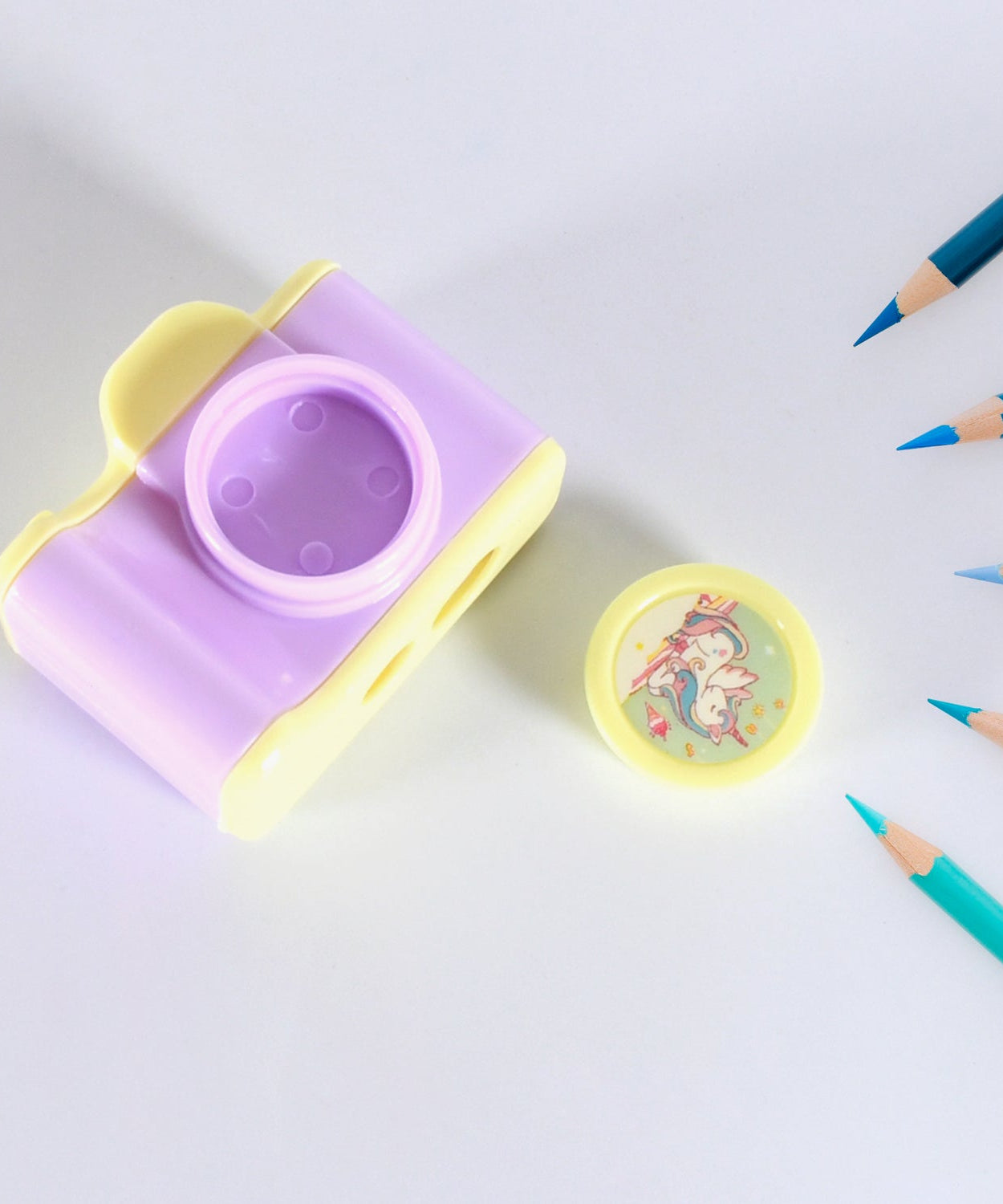 Camera Shape Pencil Sharpener – Stylish & Lightweight Manual Sharpener for Kids & Office Use (1 Pc)