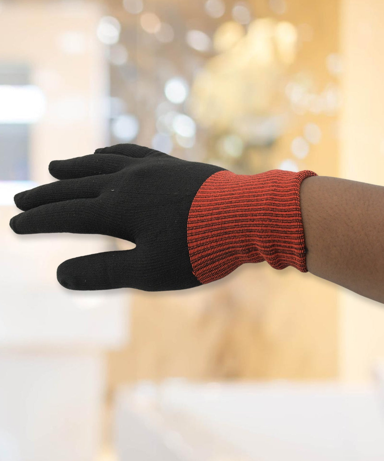 Safety gloves with high cut and heat resistance
