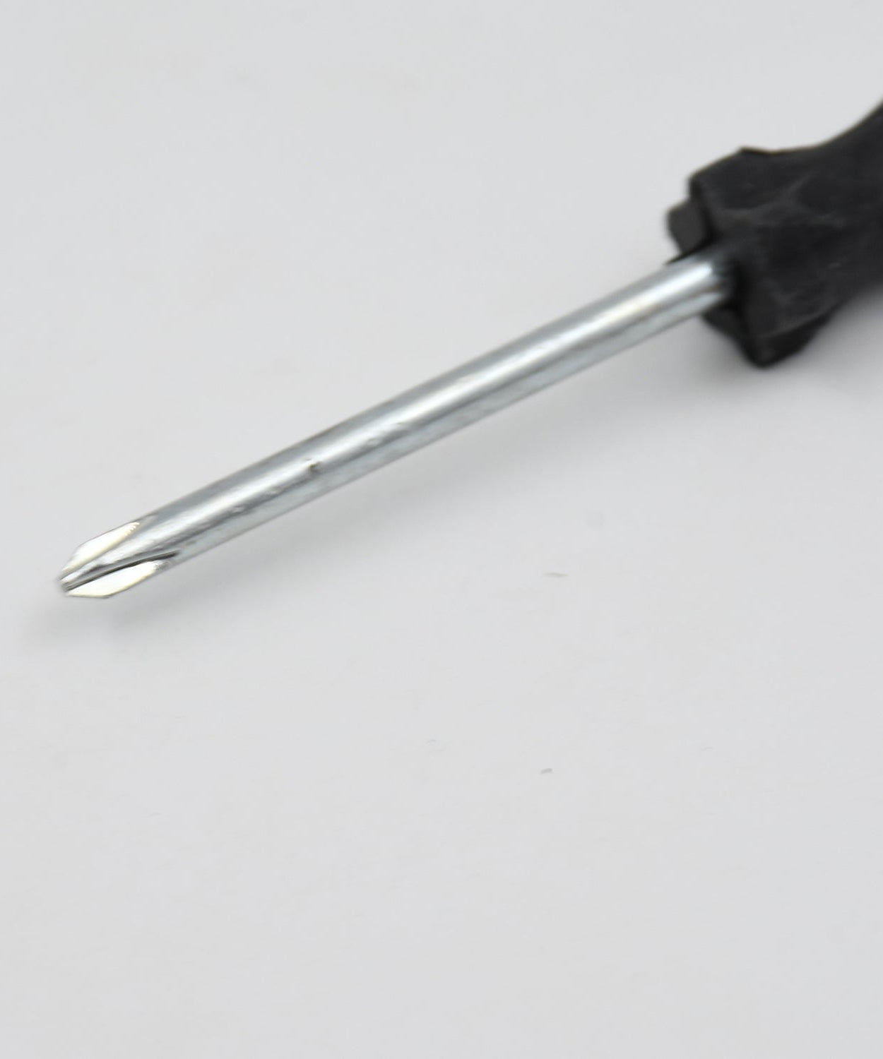Small Cross-Head Screwdriver for Appliances