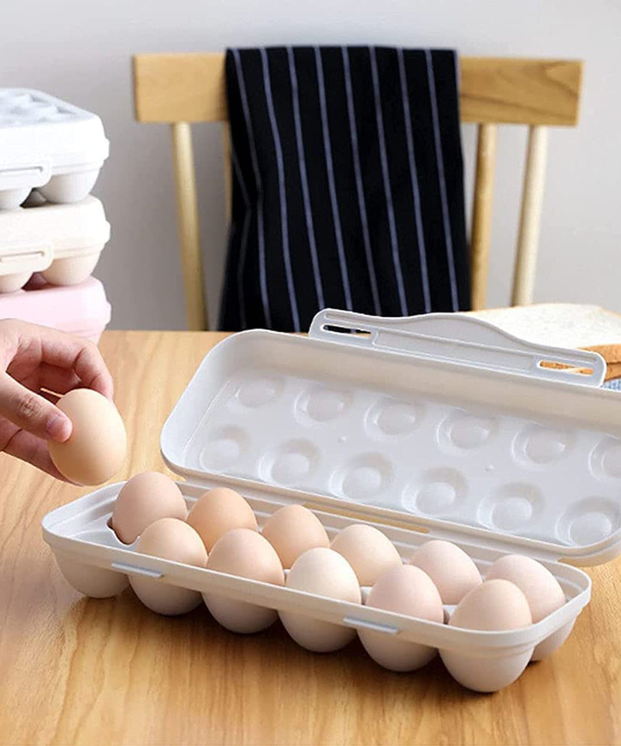 18 Grid Egg Holder Storage, Shock-Proof Egg Container with Buckle, Egg Carrier, Egg Tray, Egg Shelter, Effective Full Seal, Egg House use for Fridge, Camping, Kitchen
