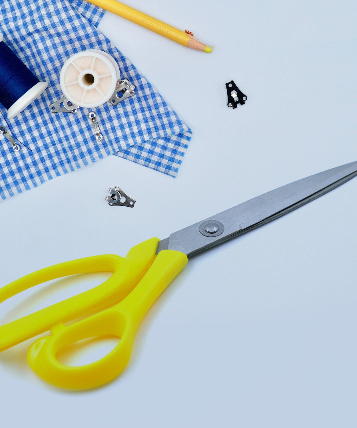 Scissors for craft work paper cutter Scissor stainless steel All Purpose Ergonomic Comfort Grip Office Scissors Craft Shears Sharp Scissors (9 Inch)