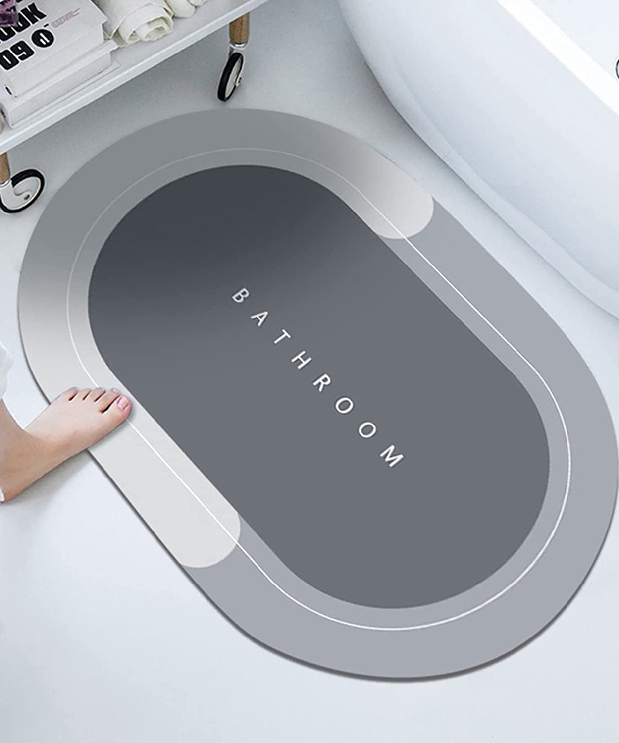 Super absorbent bath mat with slip-resistant design